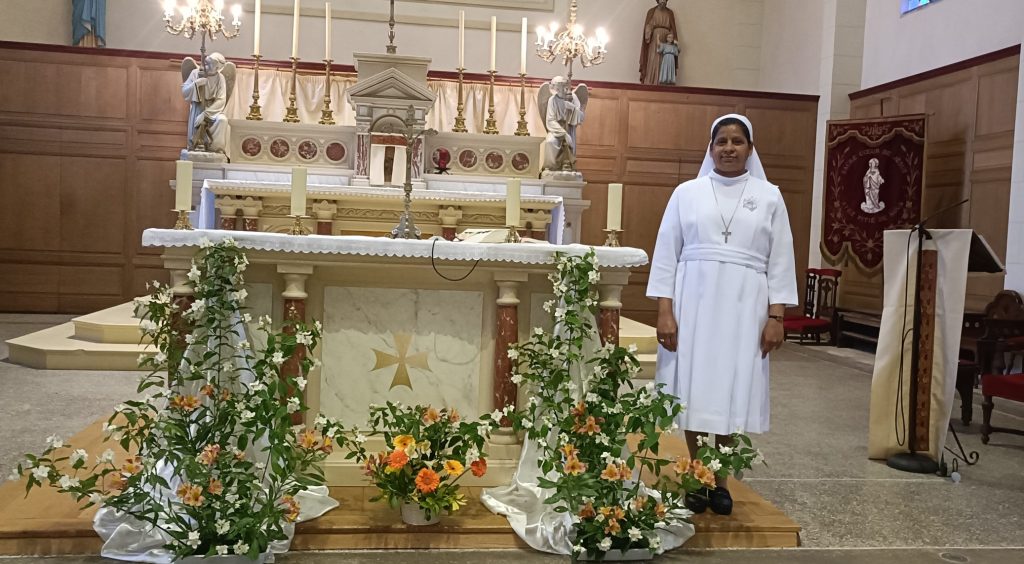 Dans la fidélité du Christ : le jubilé d’argent de Sœur Karoline à Locmiquélic